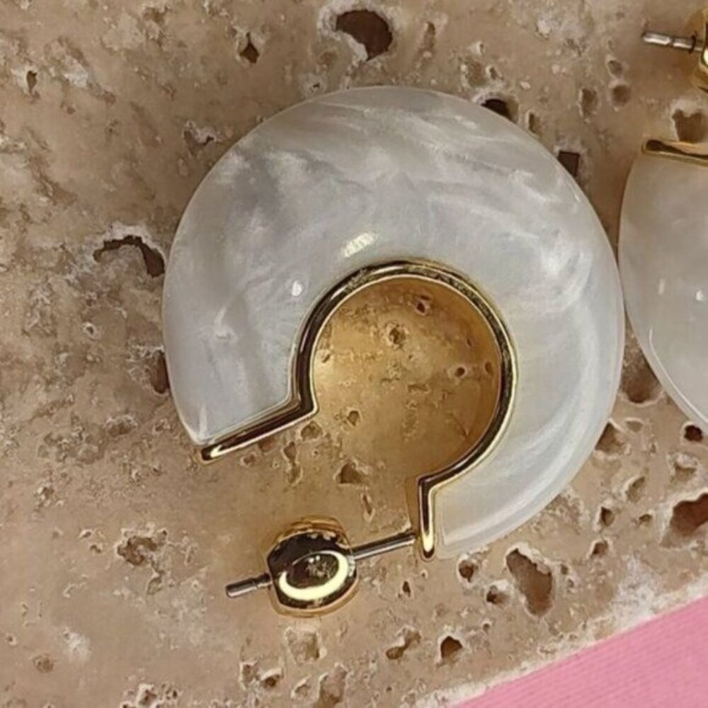 Gorjana Paseo Earrings White Marble Arc Hoops 18K Gold Plated - Picture 8 of 12